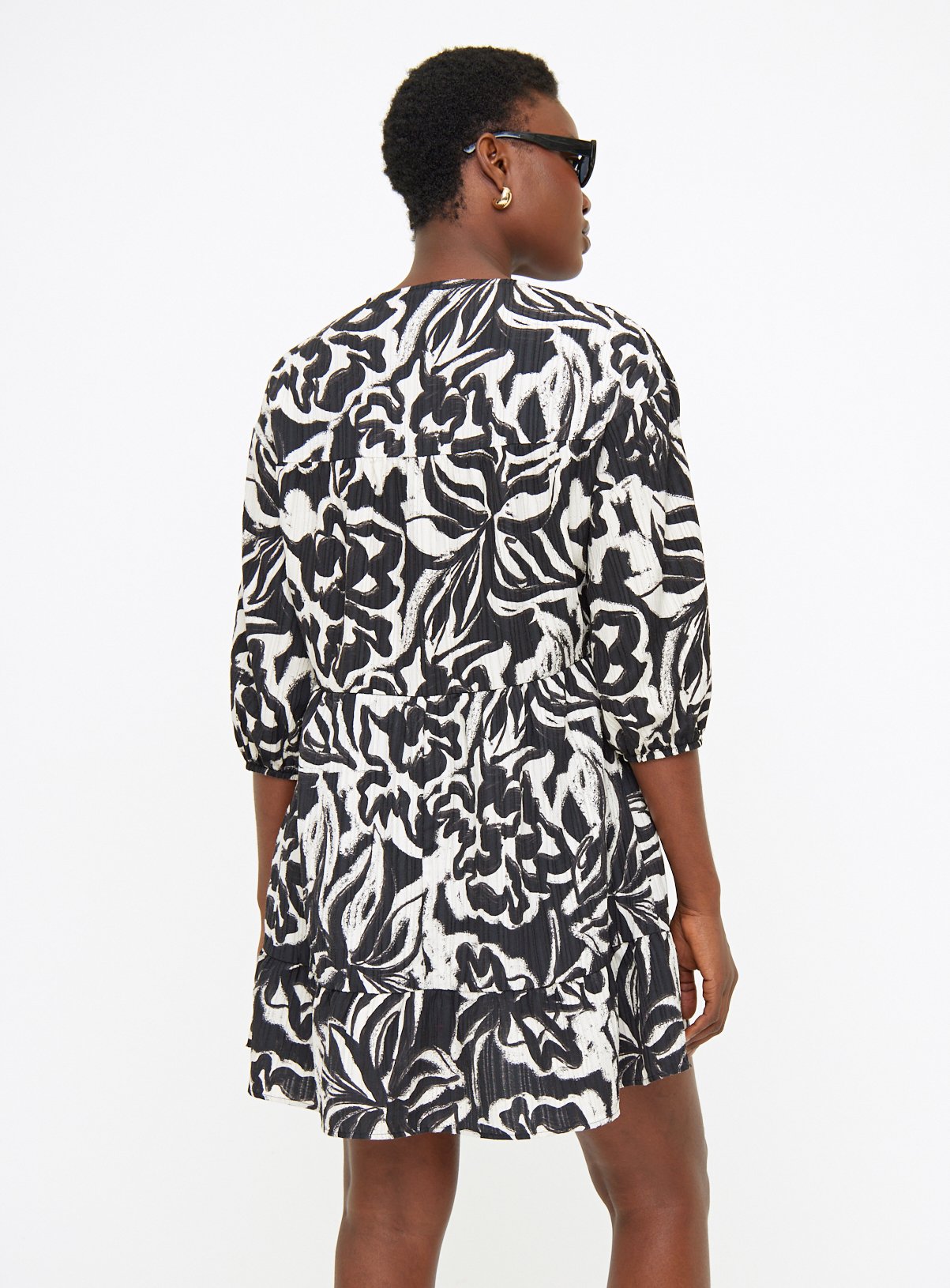 Monochrome Floral Tiered Dress 16 - Image 4 thumbnail